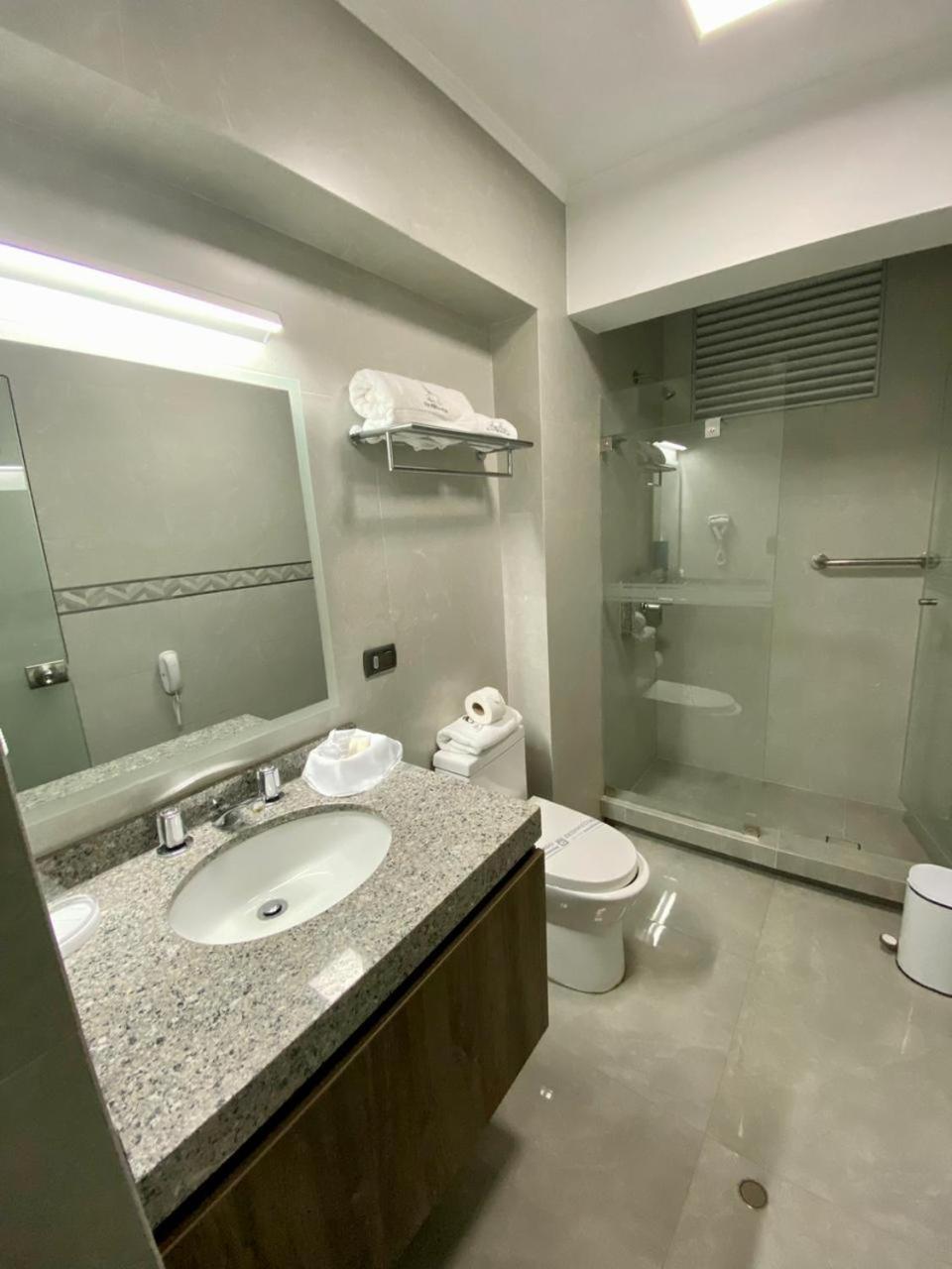 Gran Hotel Continental Cajamarca Exteriör bild