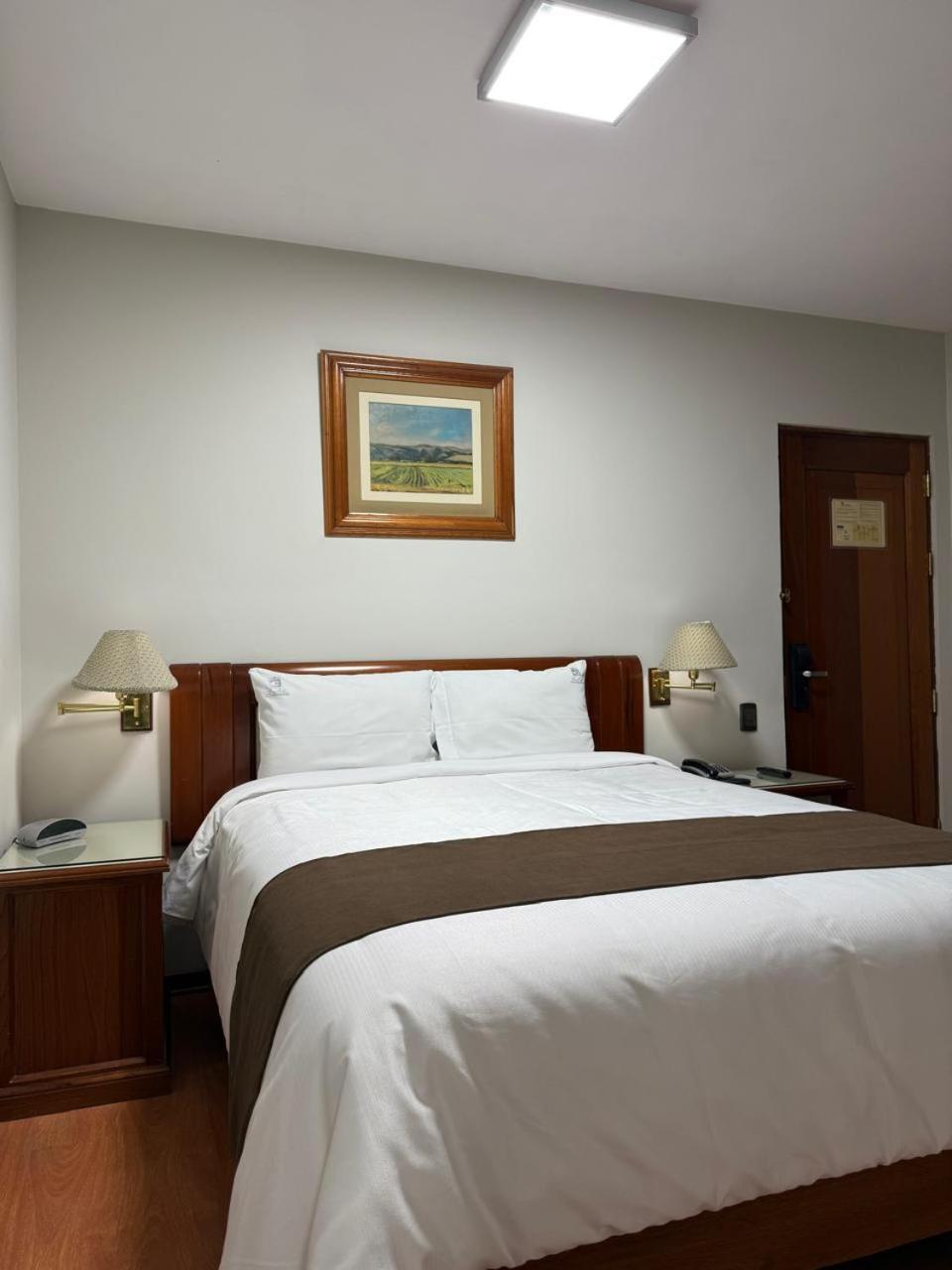 Gran Hotel Continental Cajamarca Exteriör bild